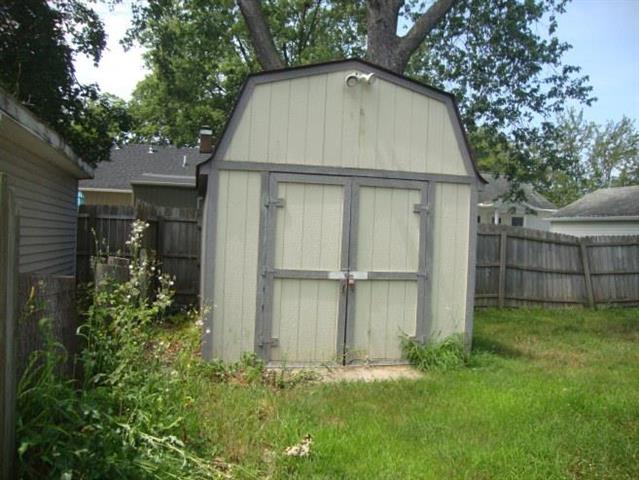 Builiding view five for 917 Hickory St., Owosso, MI. 48867