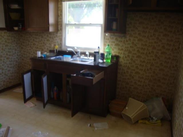 Builiding view nine for 917 Hickory St., Owosso, MI. 48867