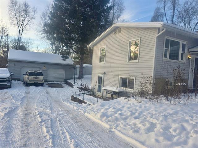 Builiding view four for 3668 Saint Marks Drive, Jackson, MI. 49201