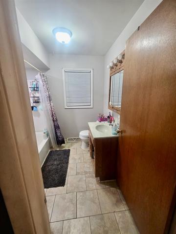 Builiding view nine for 3668 Saint Marks Drive, Jackson, MI. 49201