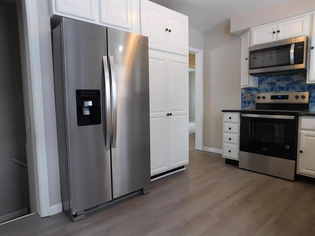 Builiding view seven for 160 Fairfield Dr, Coldwater, MI. 49036