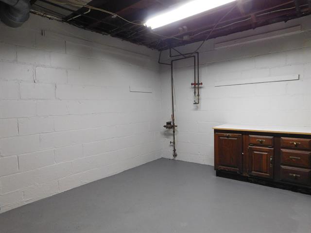 Builiding view twenty nine for 160 Fairfield Dr, Coldwater, MI. 49036