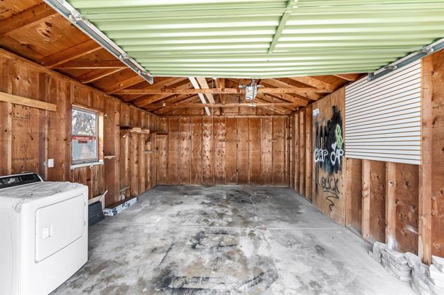 Builiding view forty one for 1233 Emerald, Grand Rapids, MI. 49505