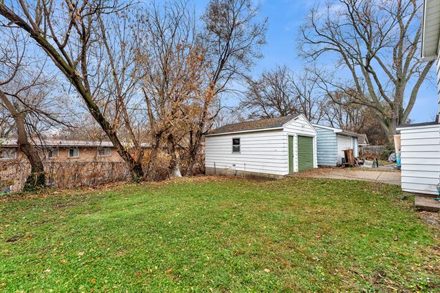 Builiding view forty two for 1233 Emerald, Grand Rapids, MI. 49505