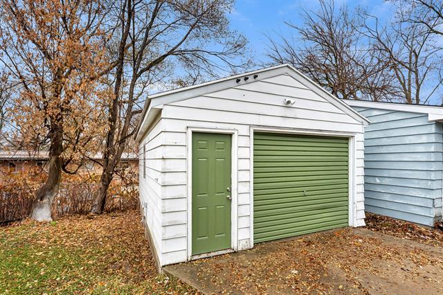 Builiding view forty for 1233 Emerald, Grand Rapids, MI. 49505