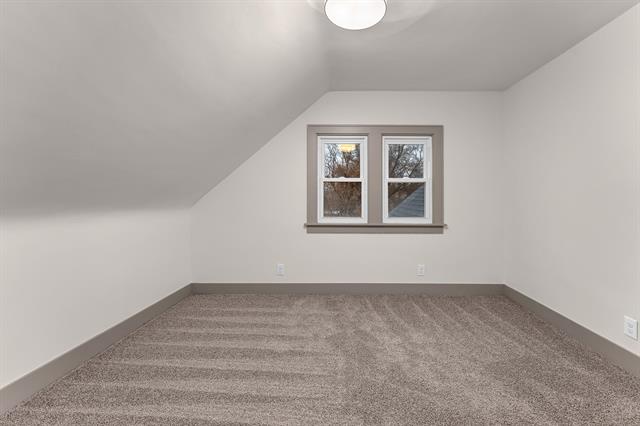 Builiding view thirty four for 1233 Emerald, Grand Rapids, MI. 49505