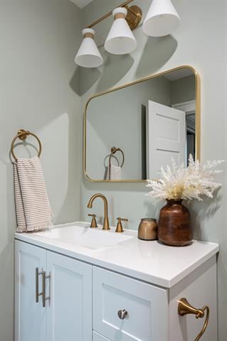 Builiding view thirty seven for 1233 Emerald, Grand Rapids, MI. 49505