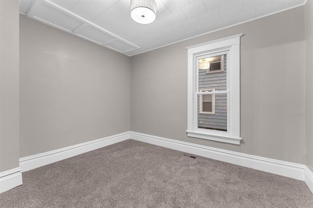 Builiding view thirty three for 1233 Emerald, Grand Rapids, MI. 49505