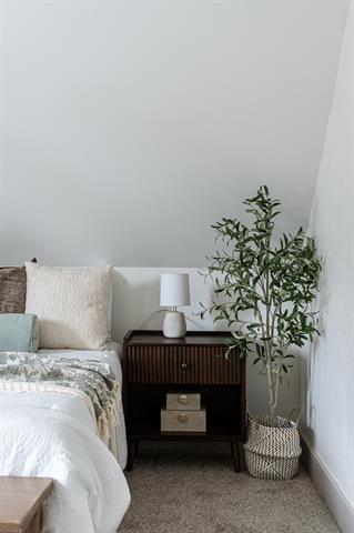 Builiding view twenty eight for 1233 Emerald, Grand Rapids, MI. 49505