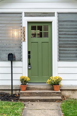 Builiding view two for 1233 Emerald, Grand Rapids, MI. 49505