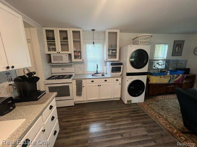 Builiding view twenty two for 7153 Cedar, Lexington, MI. 48450