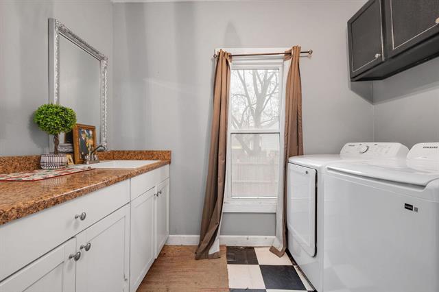 Builiding view ten for 101 Haines, Dowagiac, MI. 49047