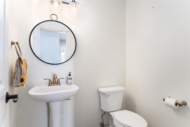 Builiding view twenty one for 7120 Russet, Rockford, MI. 49341