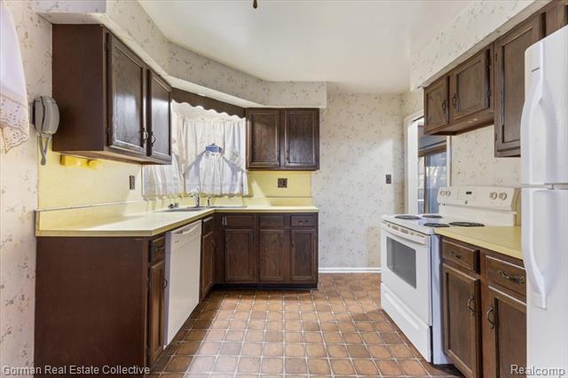 Builiding view five for 730 Eastlawn, Madison Heights, MI. 48071