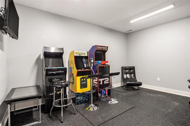 Builiding view twenty one for 3620 Northfield, Kalamazoo, MI. 49009