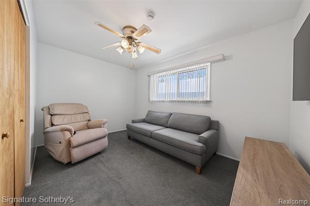 Builiding view thirteen for 3296 Cumberland, Berkley, MI. 48072