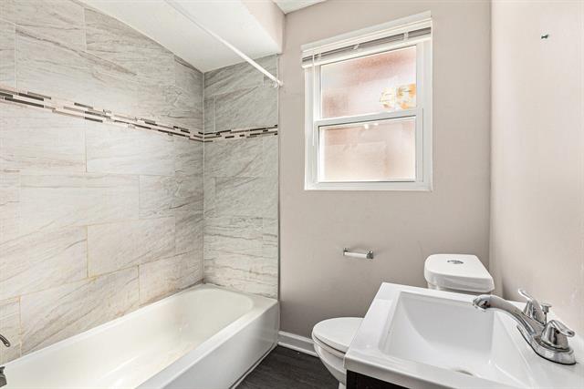 Builiding view twelve for 18093 Mendota, Detroit, MI. 48221