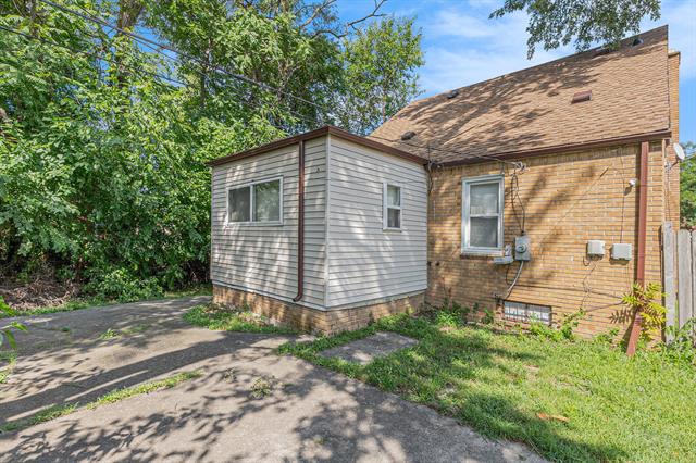 Builiding view twenty five for 18093 Mendota, Detroit, MI. 48221