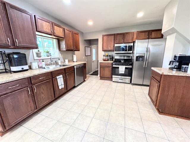 Builiding view four for 311 Warren, Big Rapids, MI. 49307