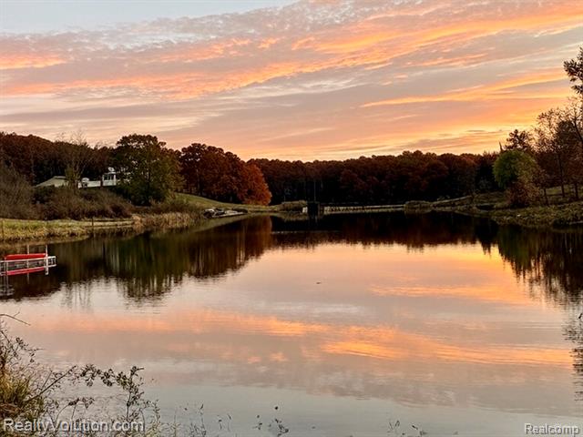 Builiding view thirty two for 5012 Vista Bay Trail, Goodrich, MI. 48438
