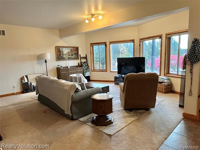 Builiding view twenty two for 5012 Vista Bay Trail, Goodrich, MI. 48438