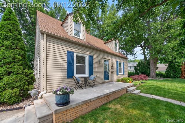 Builiding view eight for 407 Waverley, Royal Oak, MI. 48067