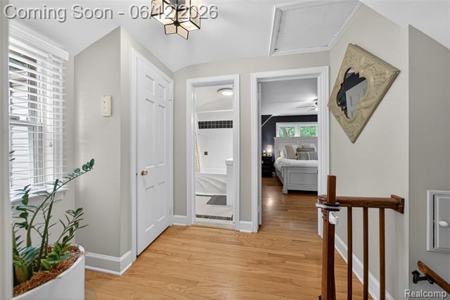 Builiding view thirty seven for 407 Waverley, Royal Oak, MI. 48067