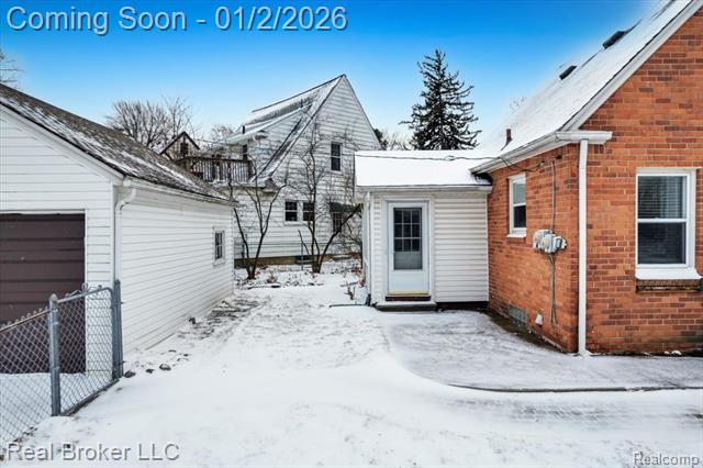 Builiding view five for 1634 Crooks, Royal Oak, MI. 48067