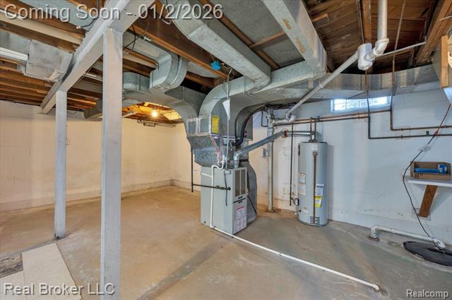 Builiding view twenty five for 1634 Crooks, Royal Oak, MI. 48067