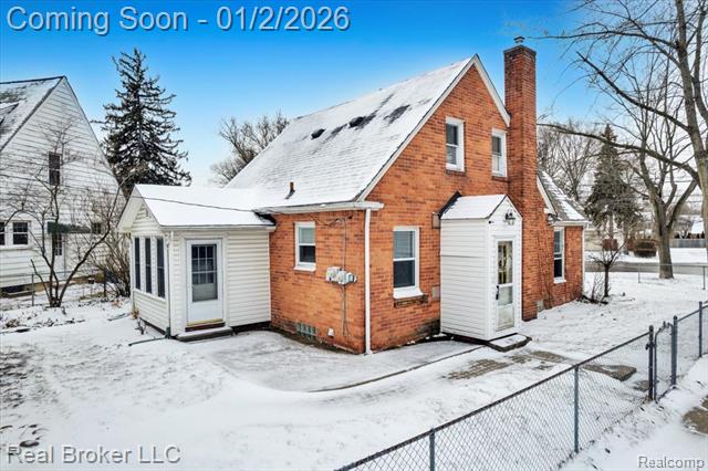 Builiding view two for 1634 Crooks, Royal Oak, MI. 48067