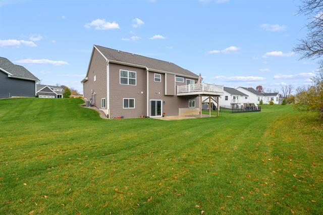 Builiding view thirty three for 720 Janelle, Portage, MI. 49024