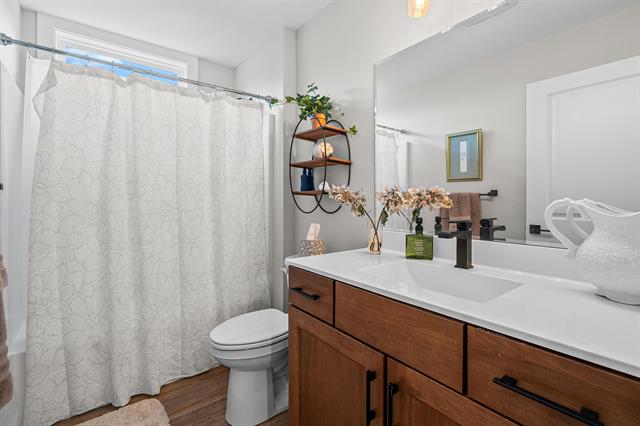 Builiding view twenty three for 720 Janelle, Portage, MI. 49024