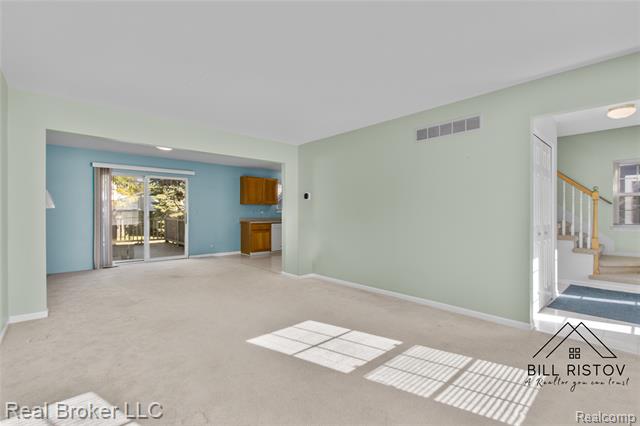 Builiding view five for 423 Dewey, Royal Oak, MI. 48067