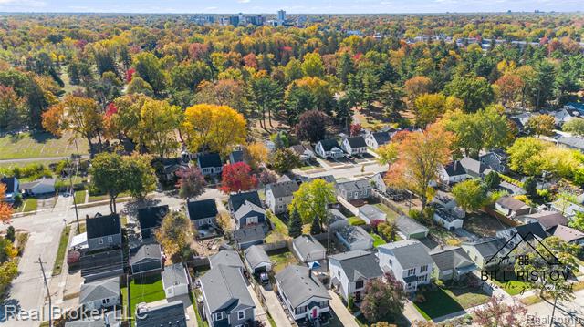 Builiding view forty three for 423 Dewey, Royal Oak, MI. 48067