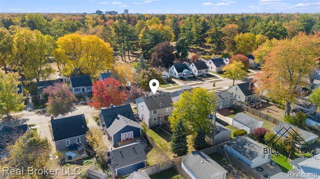 Builiding view thirty six for 423 Dewey, Royal Oak, MI. 48067