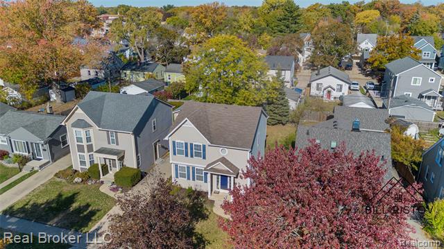 Builiding view thirty for 423 Dewey, Royal Oak, MI. 48067