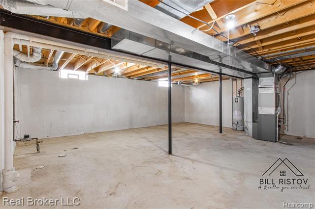 Builiding view twenty five for 423 Dewey, Royal Oak, MI. 48067