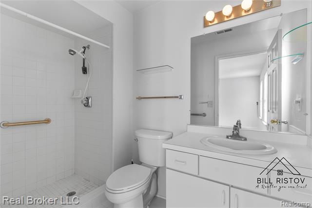 Builiding view twenty four for 423 Dewey, Royal Oak, MI. 48067