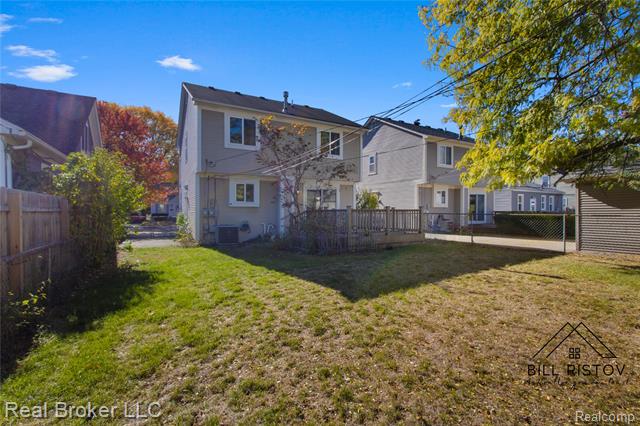 Builiding view twenty nine for 423 Dewey, Royal Oak, MI. 48067