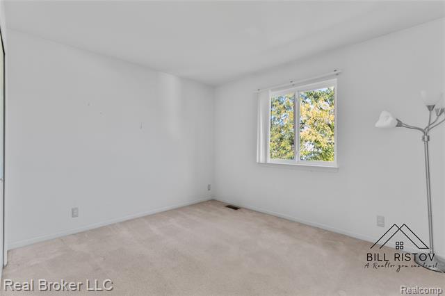 Builiding view twenty for 423 Dewey, Royal Oak, MI. 48067