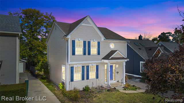 front view for 423 Dewey St, Royal Oak, Mi. 48067