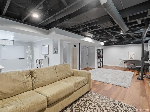 Builiding view twenty three for 433 Dewey, Royal Oak, MI. 48067