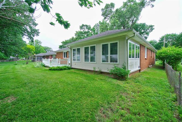 Builiding view forty nine for 1253 Levant, Jackson, MI. 49203