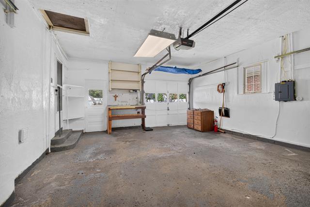 Builiding view forty one for 1253 Levant, Jackson, MI. 49203