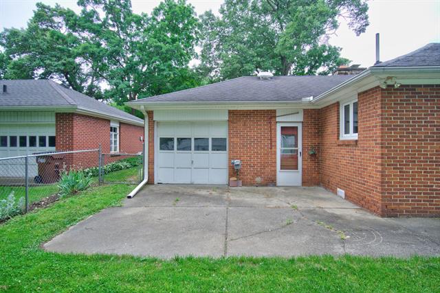 Builiding view forty three for 1253 Levant, Jackson, MI. 49203