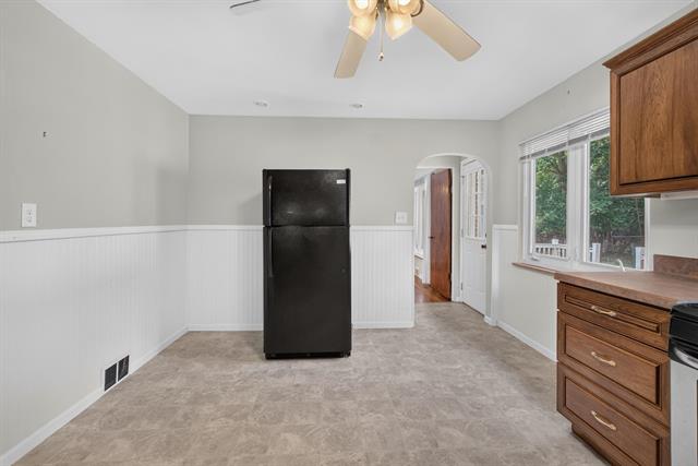 Builiding view twenty for 1253 Levant, Jackson, MI. 49203