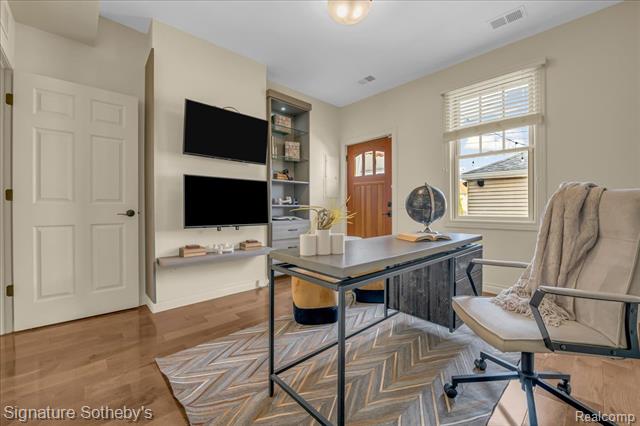 Builiding view eight for 621 Dewey, Royal Oak, MI. 48067