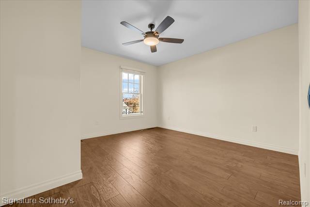 Builiding view sixteen for 621 Dewey, Royal Oak, MI. 48067