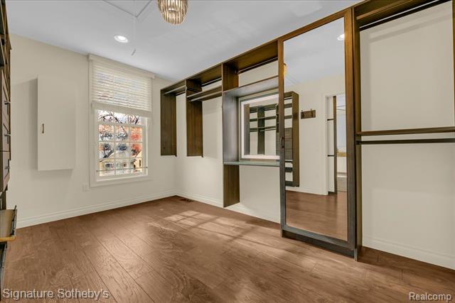 Builiding view thirteen for 621 Dewey, Royal Oak, MI. 48067