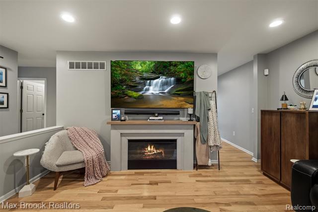 Builiding view ten for 3515 Bacon, Berkley, MI. 48072